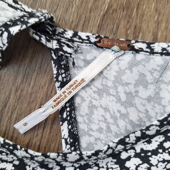 💙 Free People 'Dancing In The Dark' Floral Dress Size S Open Back 100% Viscose - Picture 6 of 11